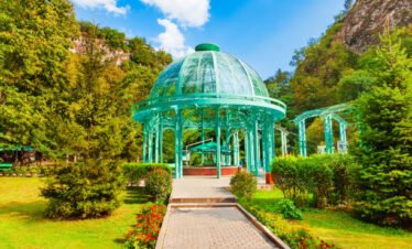 Batumi - Bakuriani - Tiblisi -- 6 nights/7 days